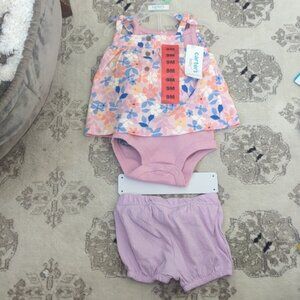 Carter's 5pcs Baby top and shorts set (9months)